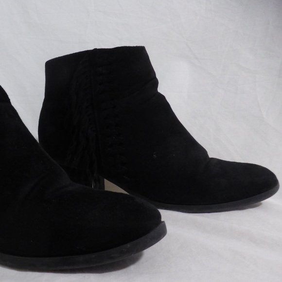 MAURICES CANADA black ankle boots with heels 7.5 M